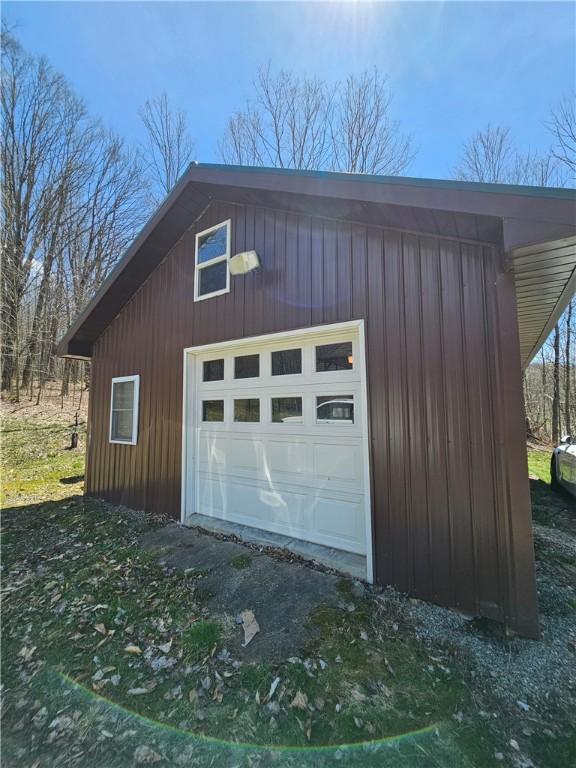 view of detached garage