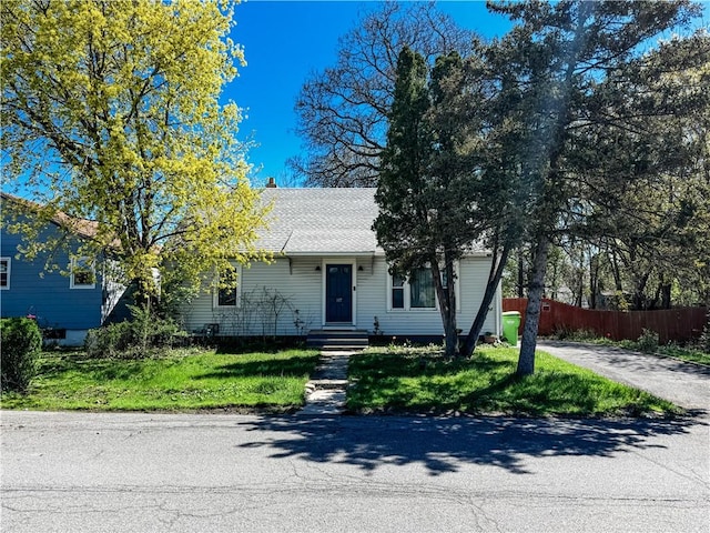 117 Raphael Ave, Salina, NY 13211 - view of front of home featuring fence and a front yard
