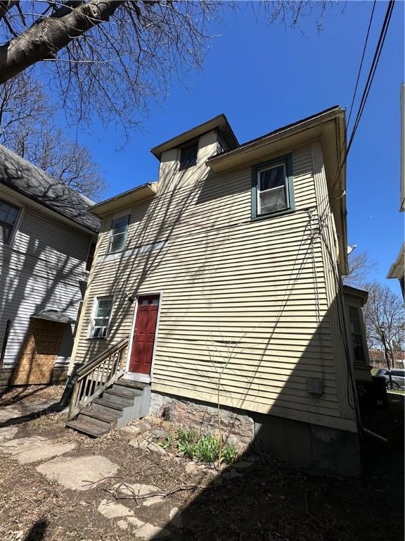 view of front of house featuring entry steps