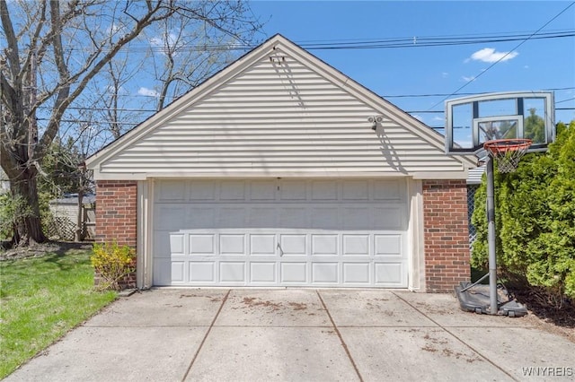 view of detached garage