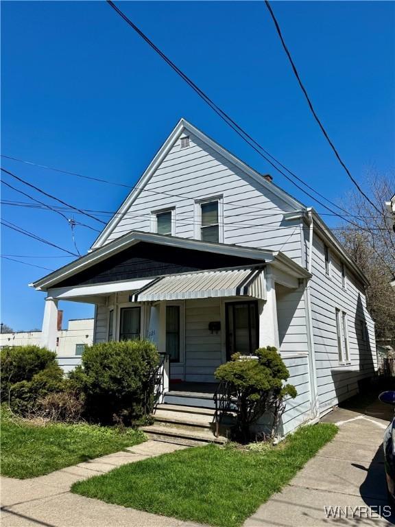 view of front of house with covered porch
