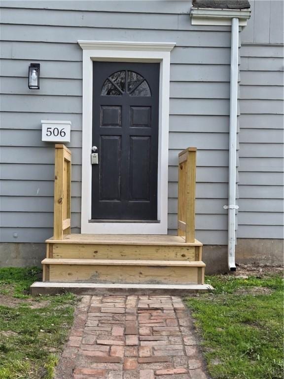 506 Luce St, Elmira-City, NY 14904 - view of property entrance