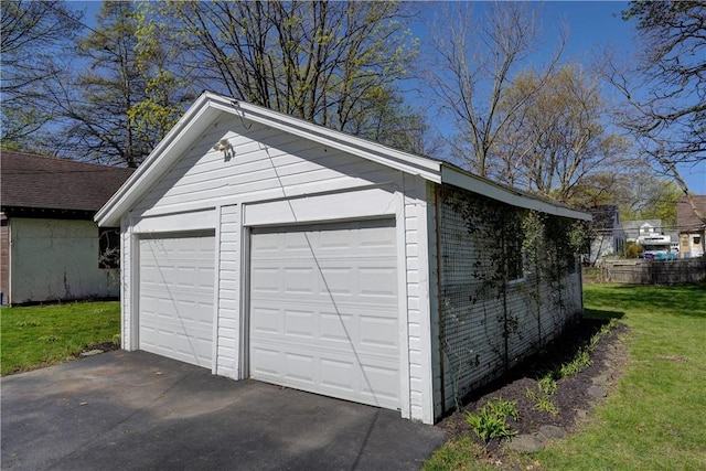 view of detached garage