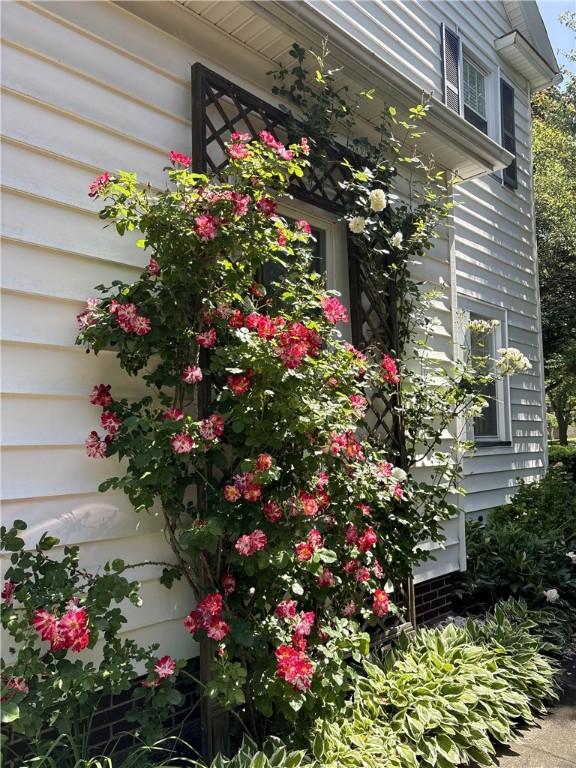 view of side of home