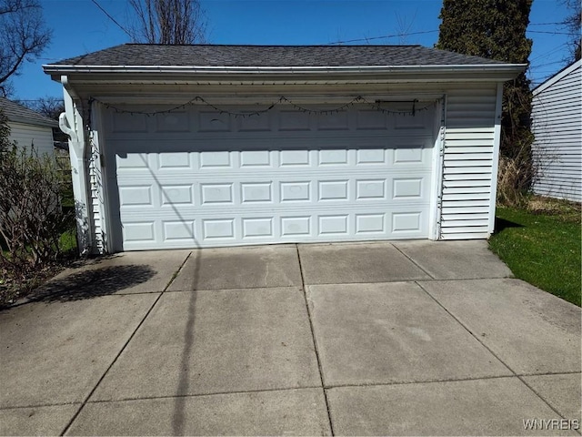 view of detached garage