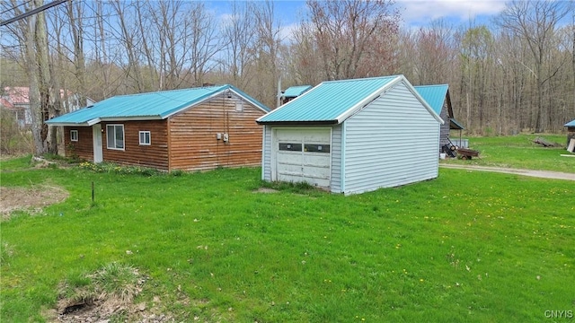 view of outbuilding featuring an outbuilding