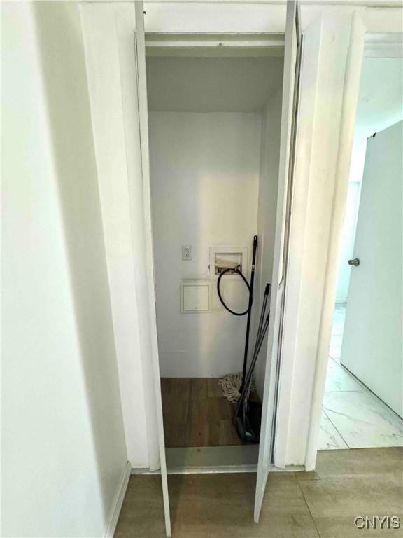 laundry area featuring washer hookup