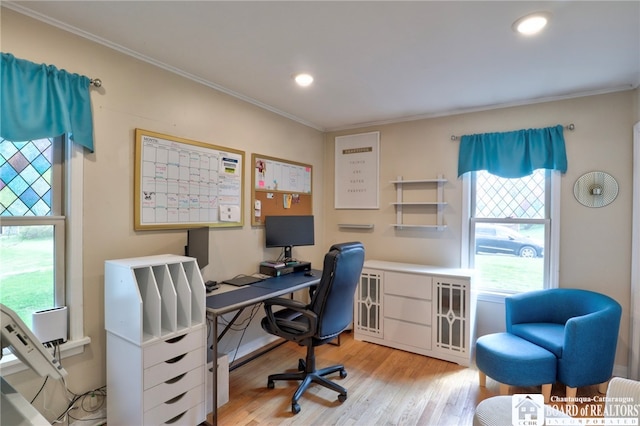 office area featuring light wood-style floors, crown molding, and recessed lighting