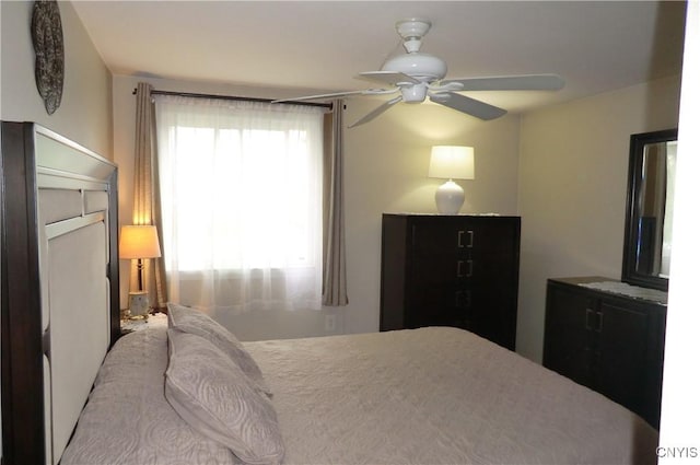 bedroom with a ceiling fan
