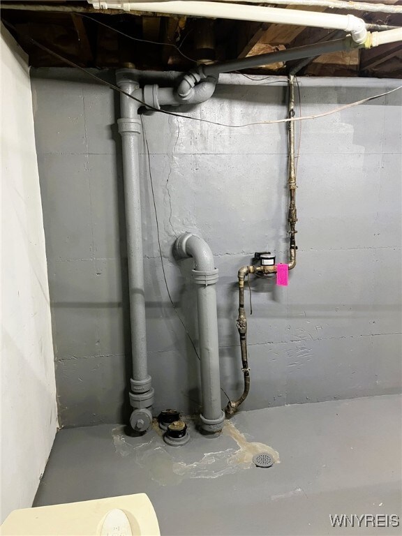 1266 91st St, Niagara Falls, NY 14304 - view of utilities