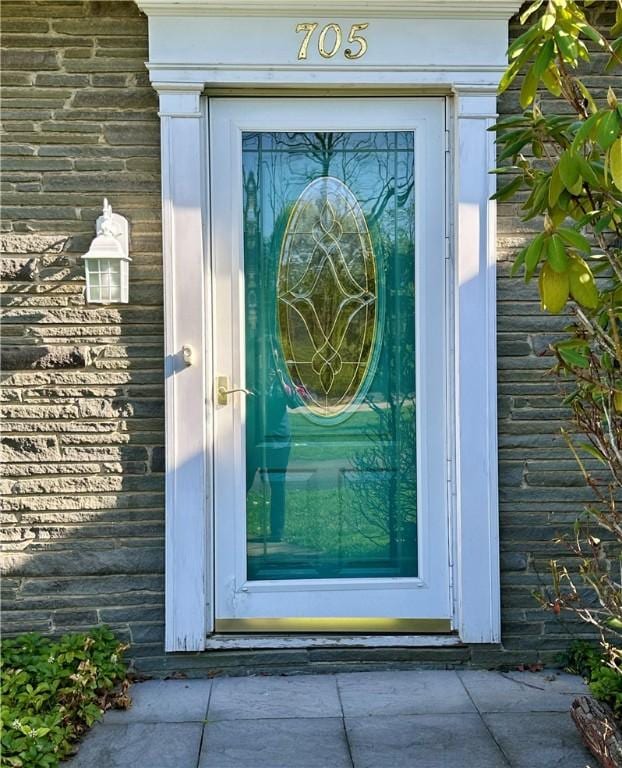 view of exterior entry