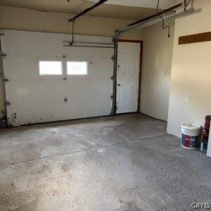 134 Malden Rd, Salina, NY 13211 - view of garage