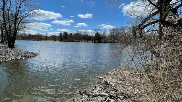 97 Oswego River Rd, Schroeppel, NY 13135