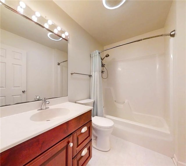 bathroom with vanity, toilet, and shower / tub combo