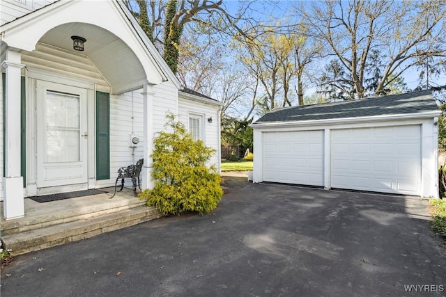 view of detached garage