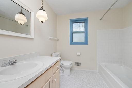 full bathroom with visible vents, vanity, toilet, baseboards, and shower / bath combination