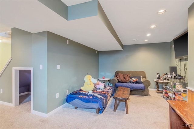 living area with baseboards, carpet flooring, and recessed lighting
