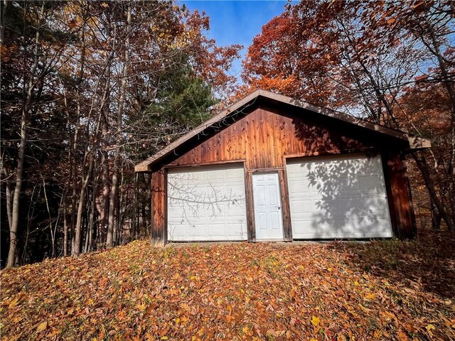 7667 Hickory Bottom Rd, Naples, NY 14512