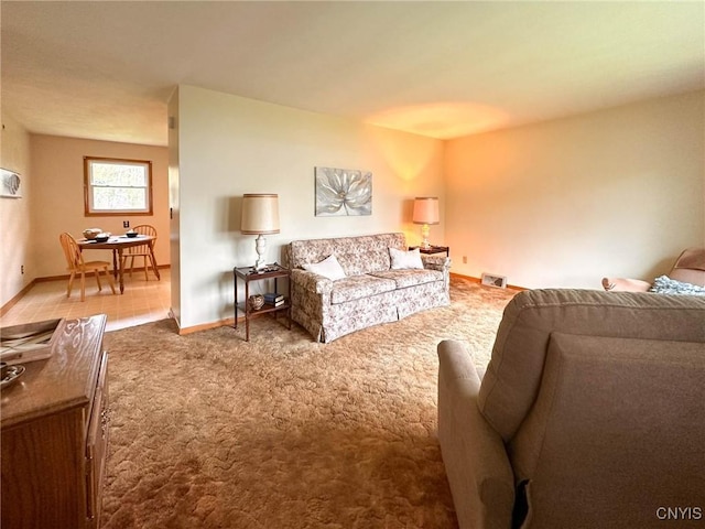 28 Concord Blvd, New Hartford, NY 13413 - living room featuring carpet flooring, baseboards, and visible vents