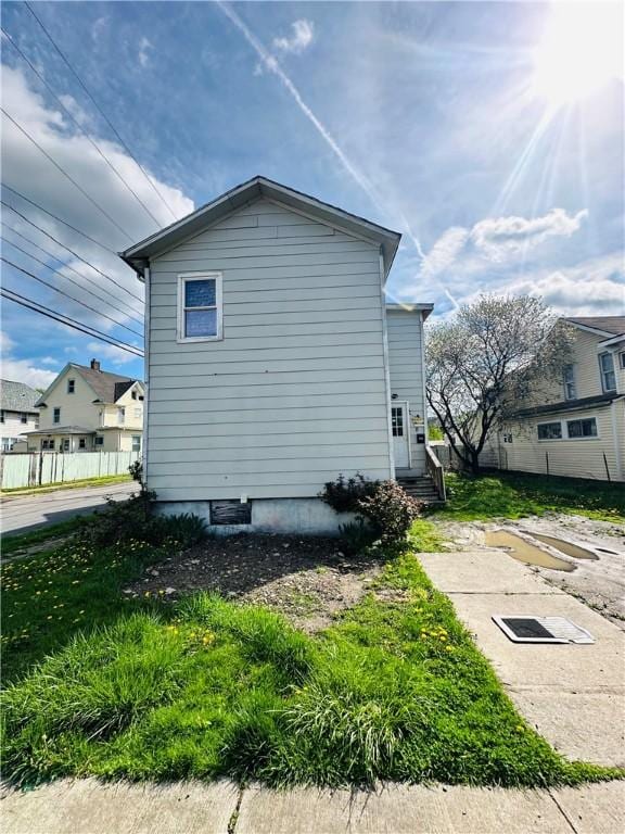 918 Grand Central Ave, Elmira-City, NY 14901 - view of side of property featuring fence