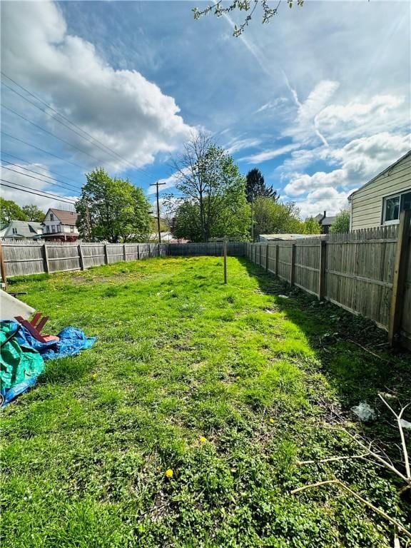 918 Grand Central Ave, Elmira-City, NY 14901 - view of yard featuring a fenced backyard