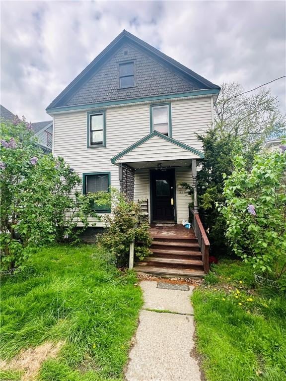 view of front of house