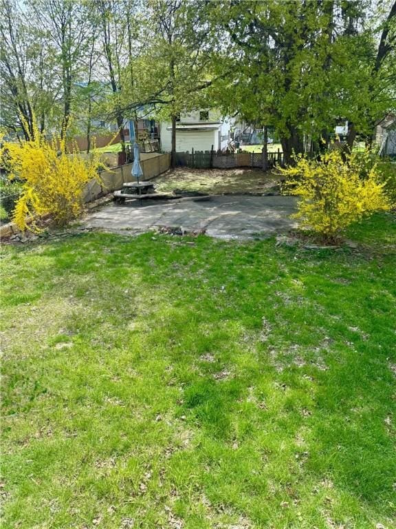 22 W Hazel St, Corning-City, NY 14830 - view of yard featuring fence