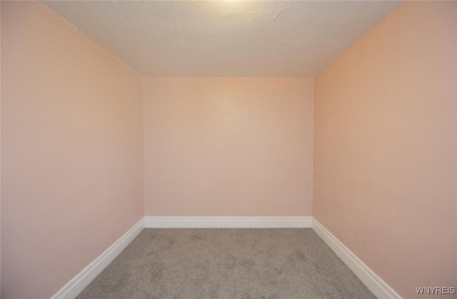 1126 La Salle Ave, Niagara Falls, NY 14301 - empty room featuring baseboards and light carpet