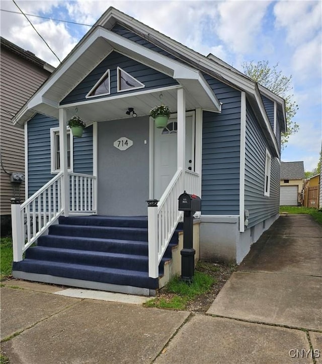 view of front facade