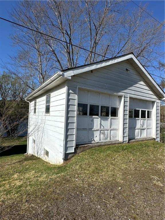 view of detached garage