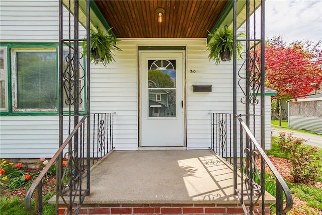 property entrance with a porch
