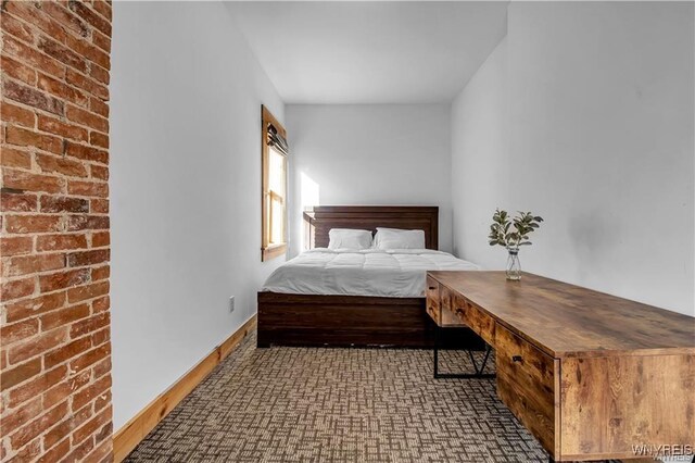 58 Park St, Buffalo, NY 14201 - bedroom with baseboards