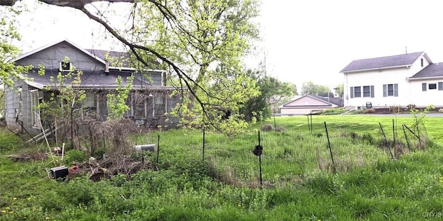 107 Mill St, Elbridge, NY 13060 - view of yard featuring fence