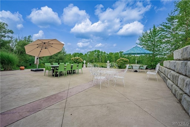 view of patio with outdoor dining space