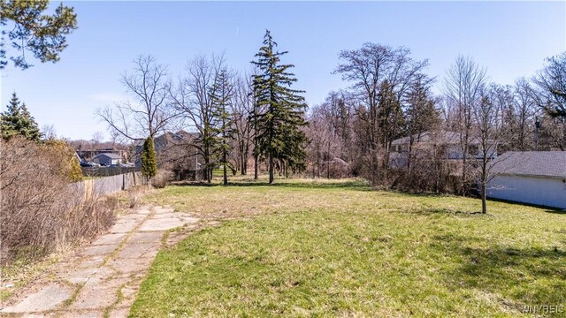 180 S Forest Rd, Amherst, NY 14221