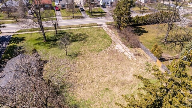 180 S Forest Rd, Amherst, NY 14221