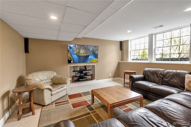 living area featuring carpet, baseboards, visible vents, and recessed lighting