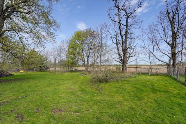 view of yard featuring fence