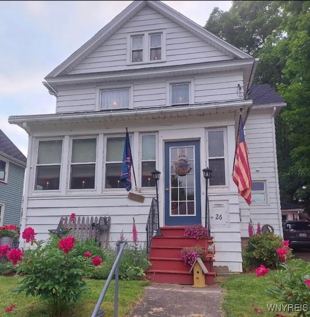 view of front of property featuring entry steps