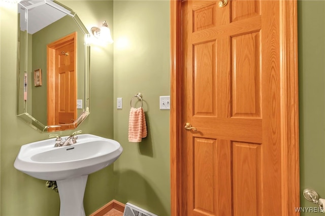 bathroom featuring visible vents
