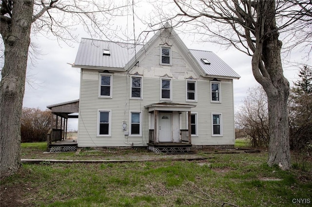 view of front of house with metal roof