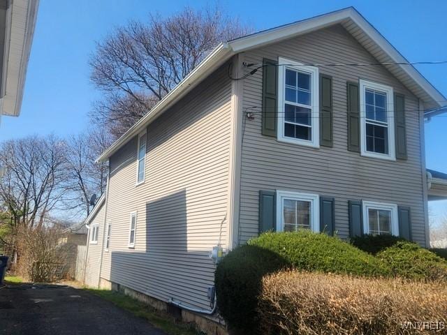 106 Saxton St, Lockport City, NY 14094 - view of side of home