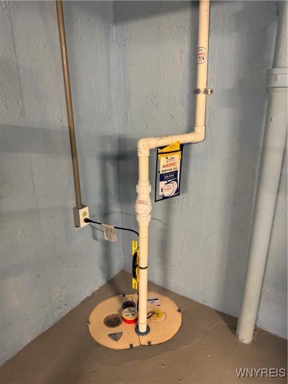 797 Van Rensselaer Ave, Niagara Falls, NY 14305 - view of utility room
