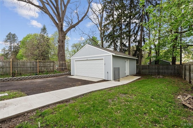 view of detached garage