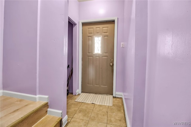 165 Breckenridge St, Buffalo, NY 14213 - entryway with light tile patterned flooring and baseboards