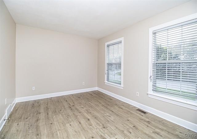 100 Brandywine Dr, Manlius, NY 13104 - empty room with light wood-style flooring and baseboards