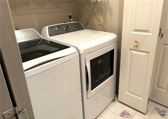 8 Hawkes Trl, Penfield, NY 14580 - washroom featuring separate washer and dryer