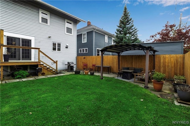 view of yard with a patio area and a pergola