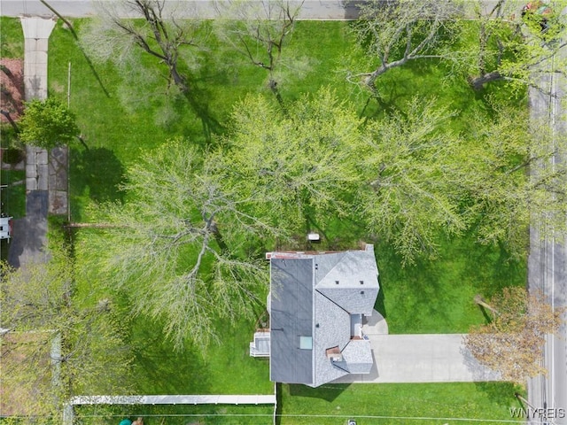 aerial view of property and surrounding area