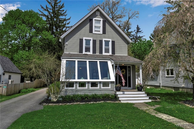 view of front of property